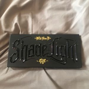 Makeup eyeshadow palette